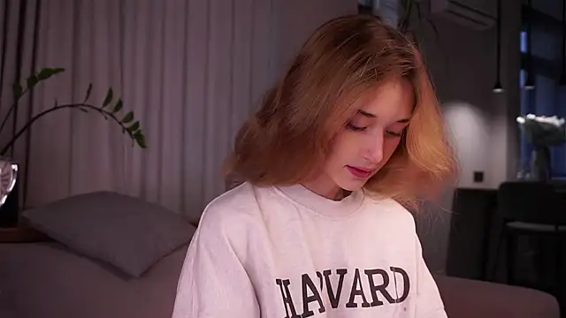 EdlinHargus online show from 10, 9, 2025