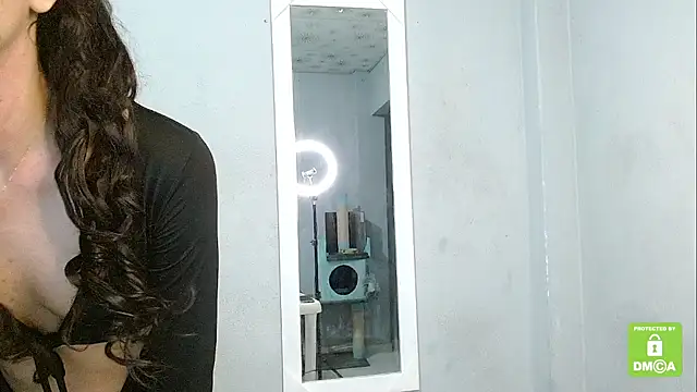 Snapshot of crista_rouse chatting on 1, 3, 2025 crista rouse online show from 1, 3, 2025