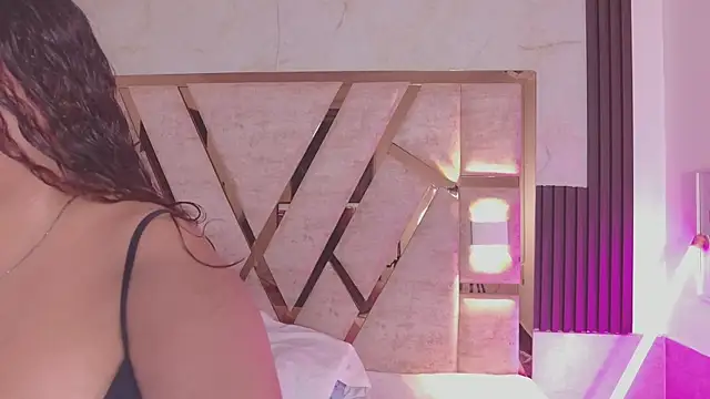 molly sweetee online show from 9, 10, 2025