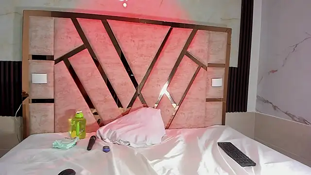 molly sweetee online show from 27, 11, 2025