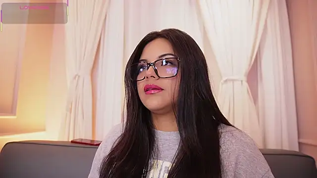 Snapshot of Sophia_wilsonn_ chatting on 11, 10, 2025 Sophia wilsonn online show from 11, 10, 2025