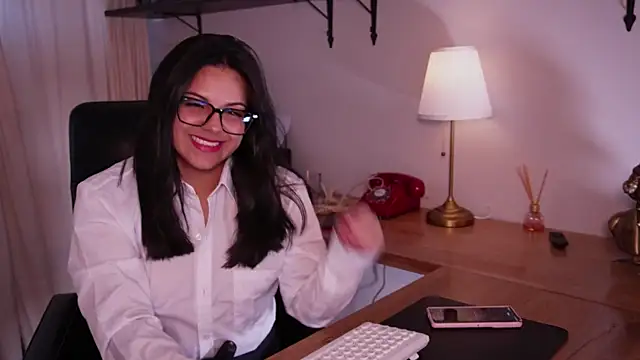 Snapshot of Sophia_wilsonn_ chatting on 23, 9, 2025 Sophia wilsonn online show from 23, 9, 2025