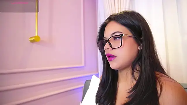 Snapshot of Sophia_wilsonn_ chatting on 17, 9, 2025 Sophia wilsonn online show from 17, 9, 2025