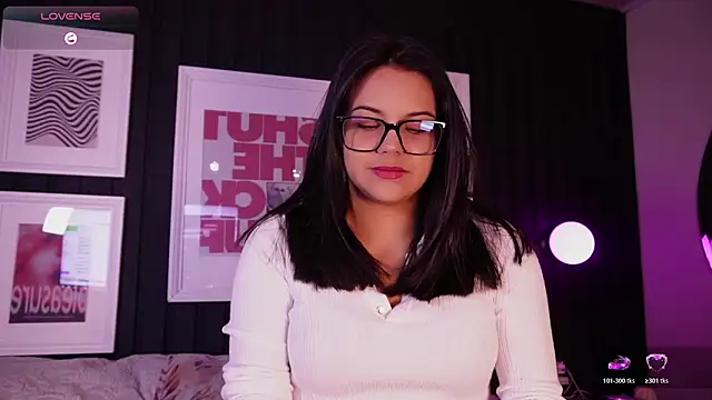 Snapshot of Sophia_wilsonn_ chatting on 2, 3, 2026 Sophia wilsonn online show from 2, 3, 2026