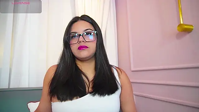 Snapshot of Sophia_wilsonn_ chatting on 19, 9, 2025 Sophia wilsonn online show from 19, 9, 2025