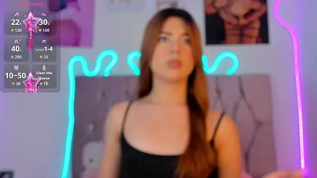 Ashley piinkk  online show from 4, 11, 2025