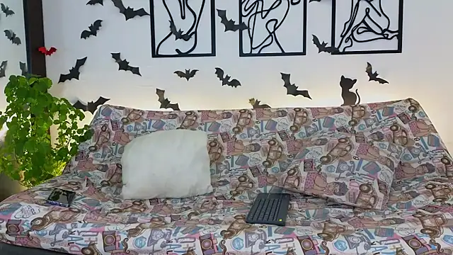 Nicole and deam13 online show from 7, 10, 2025