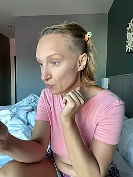 UmaTruewoman online show from 12, 4, 2026