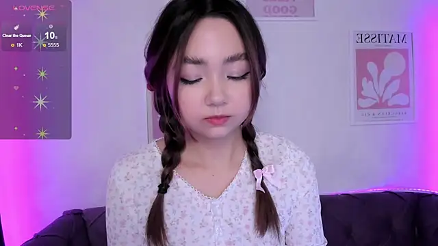 Fluffy Rose online show from 8, 3, 2025