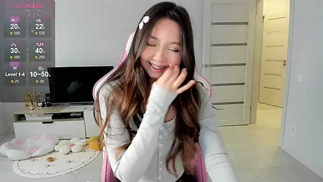 Fluffy Rose online show from 16, 5, 2026