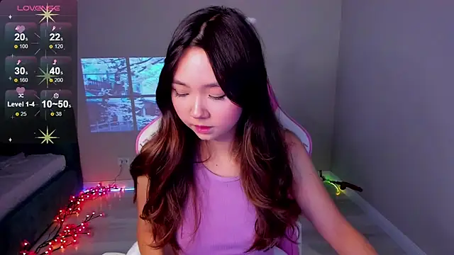 Fluffy Rose online show from 3, 11, 2025