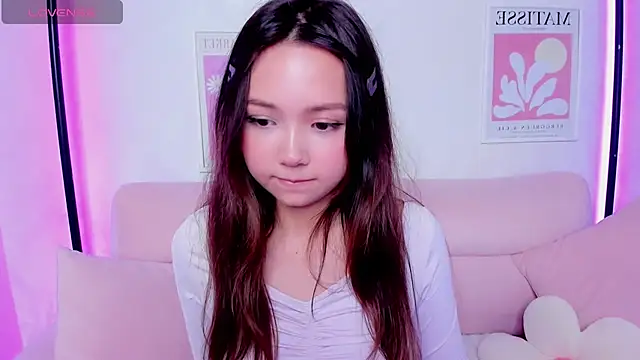 Fluffy Rose online show from 10, 9, 2025