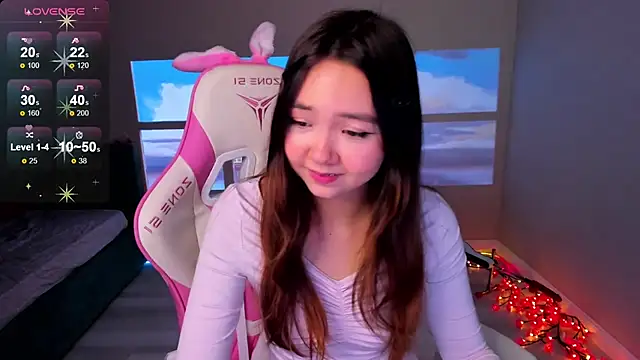 Fluffy Rose online show from 6, 11, 2025