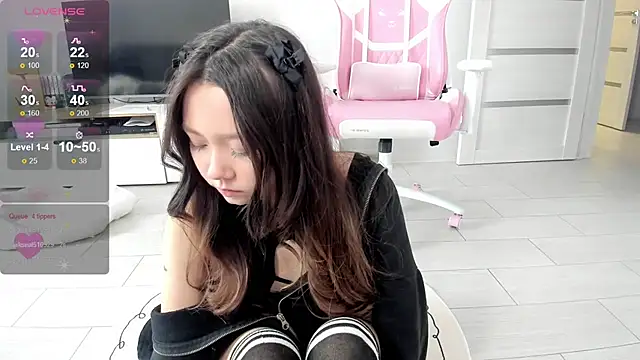 Fluffy Rose online show from 17, 5, 2026