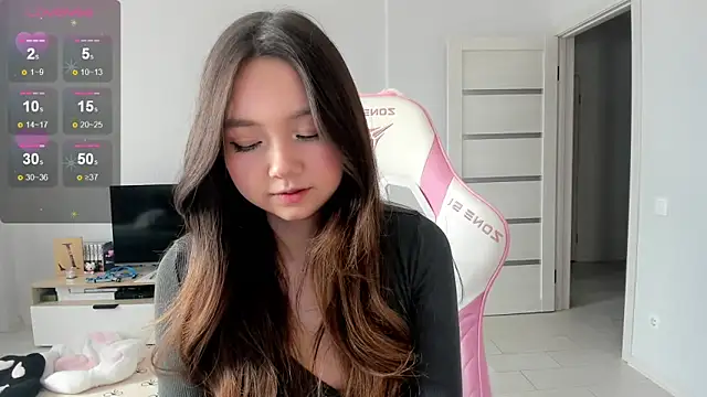 Fluffy Rose online show from 19, 5, 2026