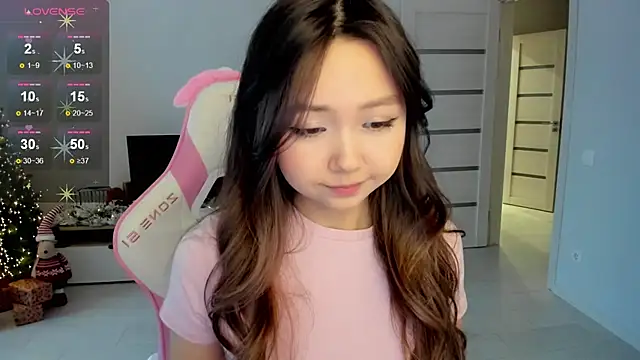 Fluffy Rose online show from 16, 12, 2025