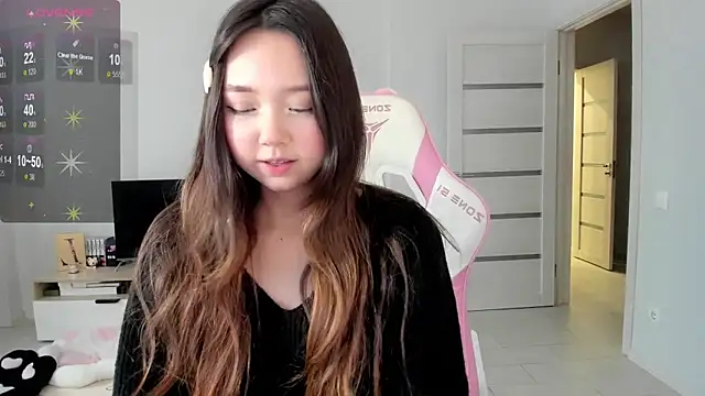 Fluffy Rose online show from 21, 5, 2026