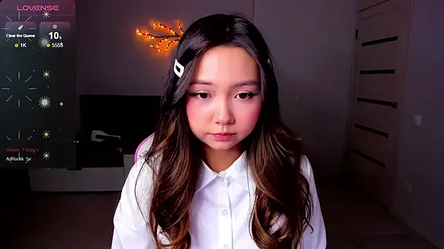 Fluffy Rose online show from 9, 10, 2025