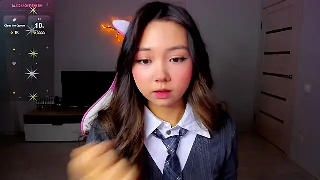 Fluffy Rose online show from 4, 10, 2025