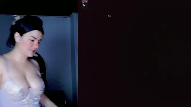 Snapshot of Tamaraa_wet chatting on 4, 7, 2026 Tamaraa wet online show from 4, 7, 2026