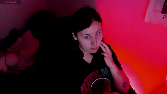 bonnie moon  online show from 7, 5, 2026