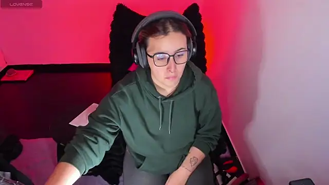 bonnie moon  online show from 6, 2, 2026