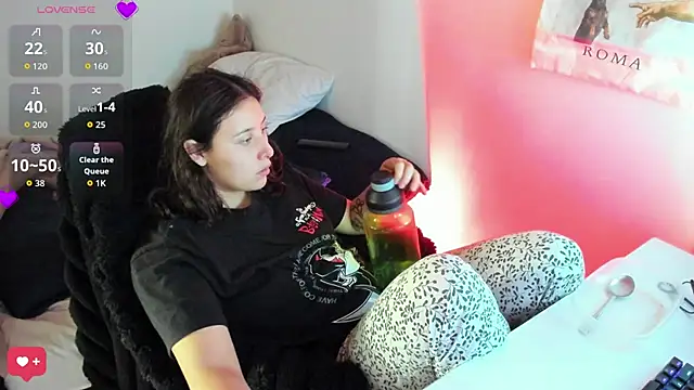 bonnie moon  online show from 18, 5, 2026