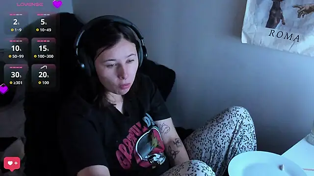 bonnie moon  online show from 5, 6, 2026