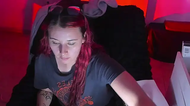 bonnie moon  online show from 21, 10, 2025