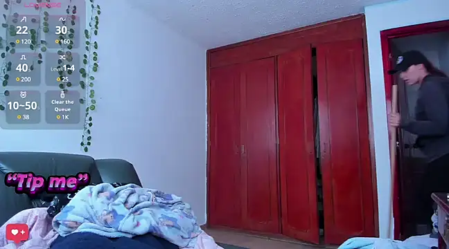 bonnie moon  online show from 29, 1, 2025