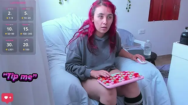 bonnie moon  online show from 9, 9, 2025