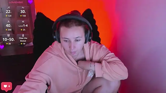 bonnie moon  online show from 25, 2, 2026