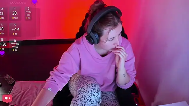 bonnie moon  online show from 31, 3, 2026