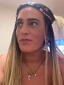 Haleytightlips1986 online show from 15, 4, 2026