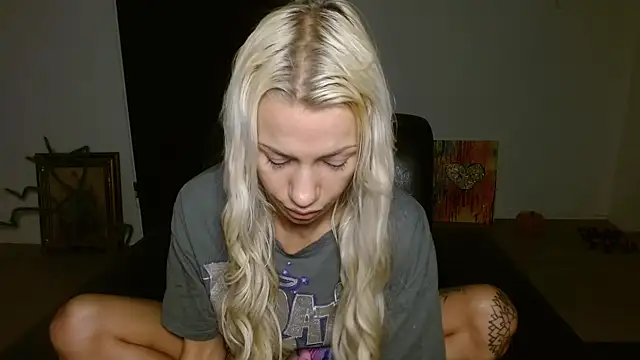 JuicyJanexo online show from 4, 11, 2025