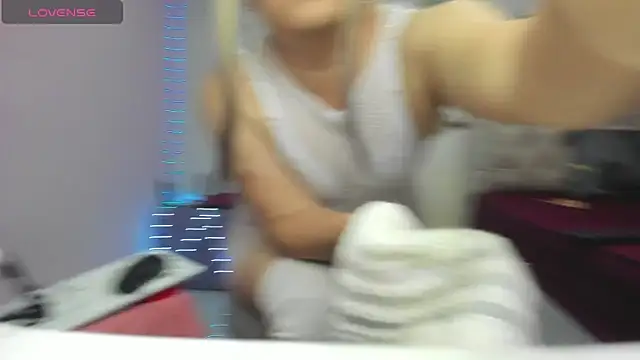 tania lucia1 online show from 12, 9, 2025