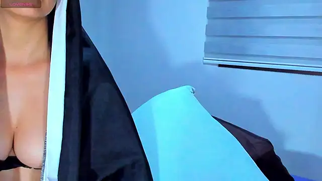 Snapshot of ClaraMariaMon chatting on 21, 3, 2025 ClaraMariaMon online show from 21, 3, 2025