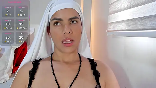 Snapshot of ClaraMariaMon chatting on 12, 11, 2025 ClaraMariaMon online show from 12, 11, 2025