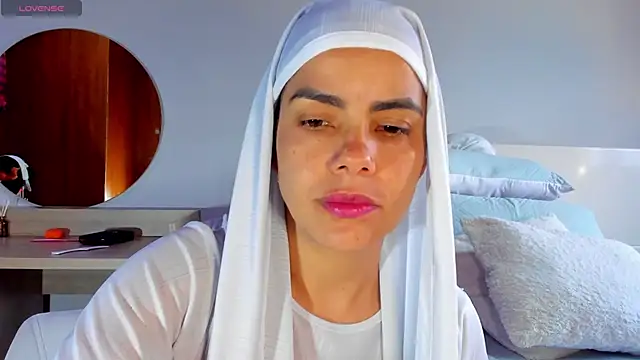 Snapshot of ClaraMariaMon chatting on 8, 3, 2025 ClaraMariaMon online show from 8, 3, 2025