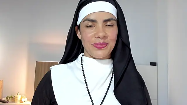 Snapshot of ClaraMariaMon chatting on 22, 5, 2026 ClaraMariaMon online show from 22, 5, 2026