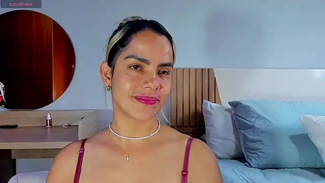 Snapshot of ClaraMariaMon chatting on 9, 3, 2025 ClaraMariaMon online show from 9, 3, 2025