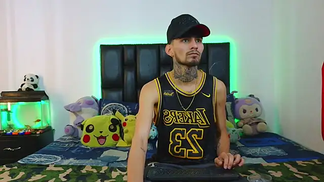 Brutal Sex Fucking online show from 13, 5, 2026