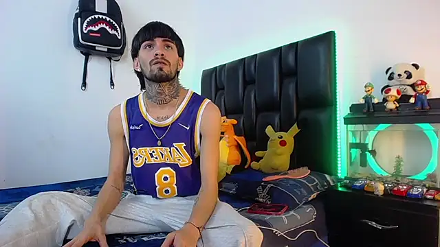 Snapshot of Brutal_Sex_Fucking chatting on 6, 7, 2026 Brutal Sex Fucking online show from 6, 7, 2026