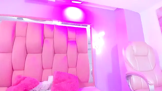 jennifer ts online show from 28, 11, 2025