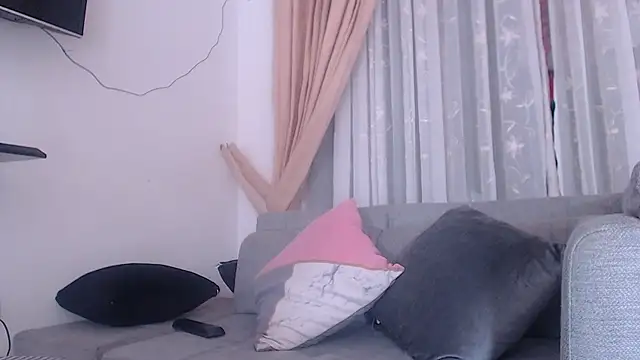 jennifer ts online show from 19, 2, 2025