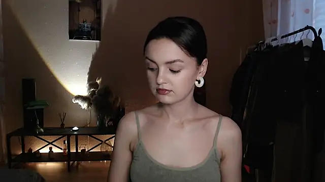 Snapshot of CuteRuby99 chatting on 13, 5, 2026 CuteRuby99 online show from 13, 5, 2026