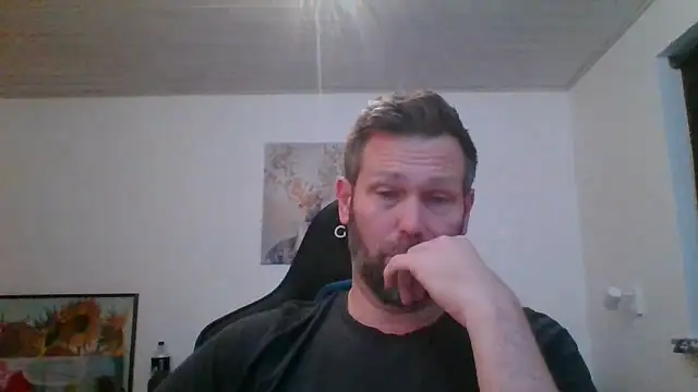 Snapshot of Gotta1 chatting on 20, 12, 2025 Gotta1 online show from 20, 12, 2025