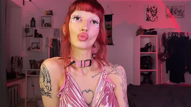 Snapshot of Marcellean chatting on 12, 10, 2025 Marcellean online show from 12, 10, 2025