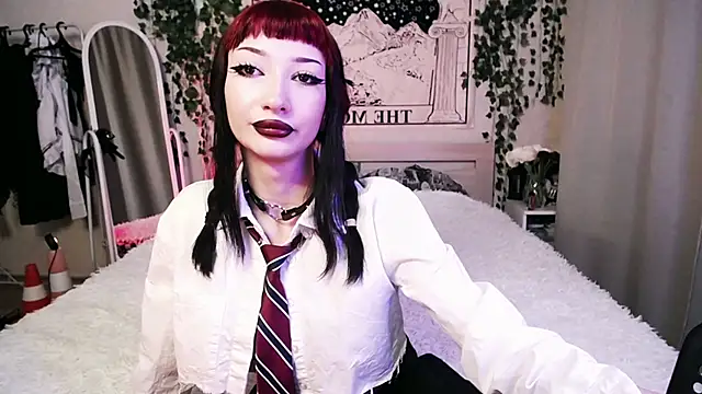 Snapshot of Marcellean chatting on 5, 2, 2025 Marcellean online show from 5, 2, 2025