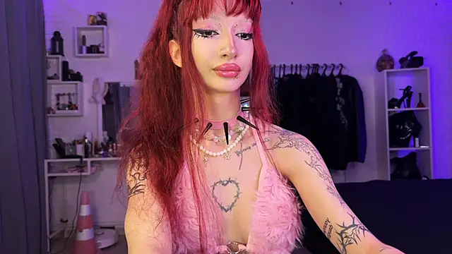 Snapshot of Marcellean chatting on 7, 11, 2025 Marcellean online show from 7, 11, 2025